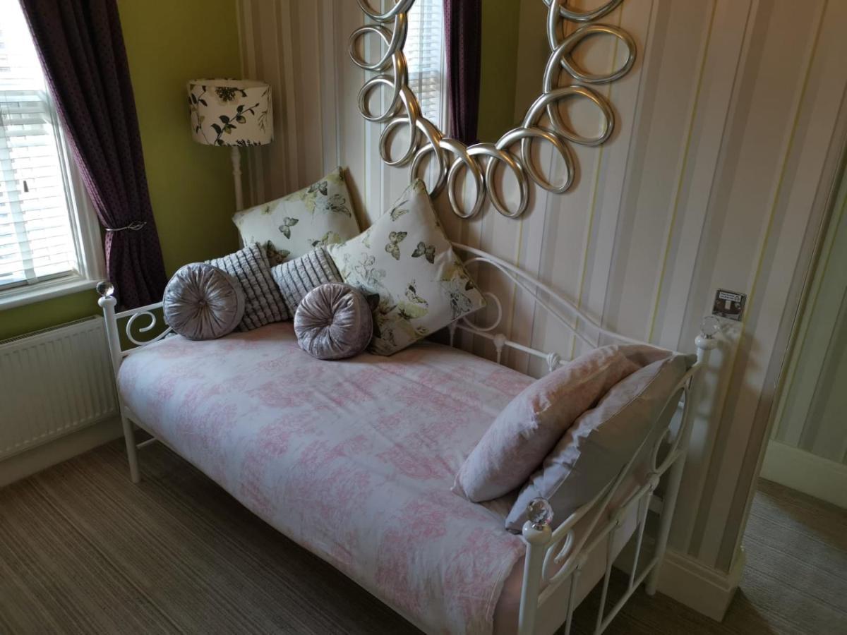 Vale House Bed and Breakfast Southport Eksteriør billede