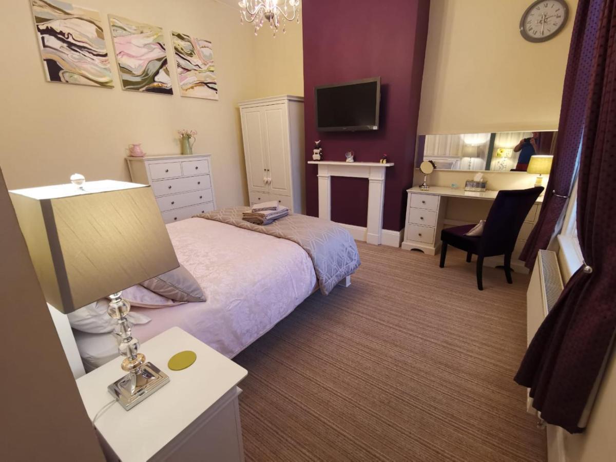 Vale House Bed and Breakfast Southport Eksteriør billede